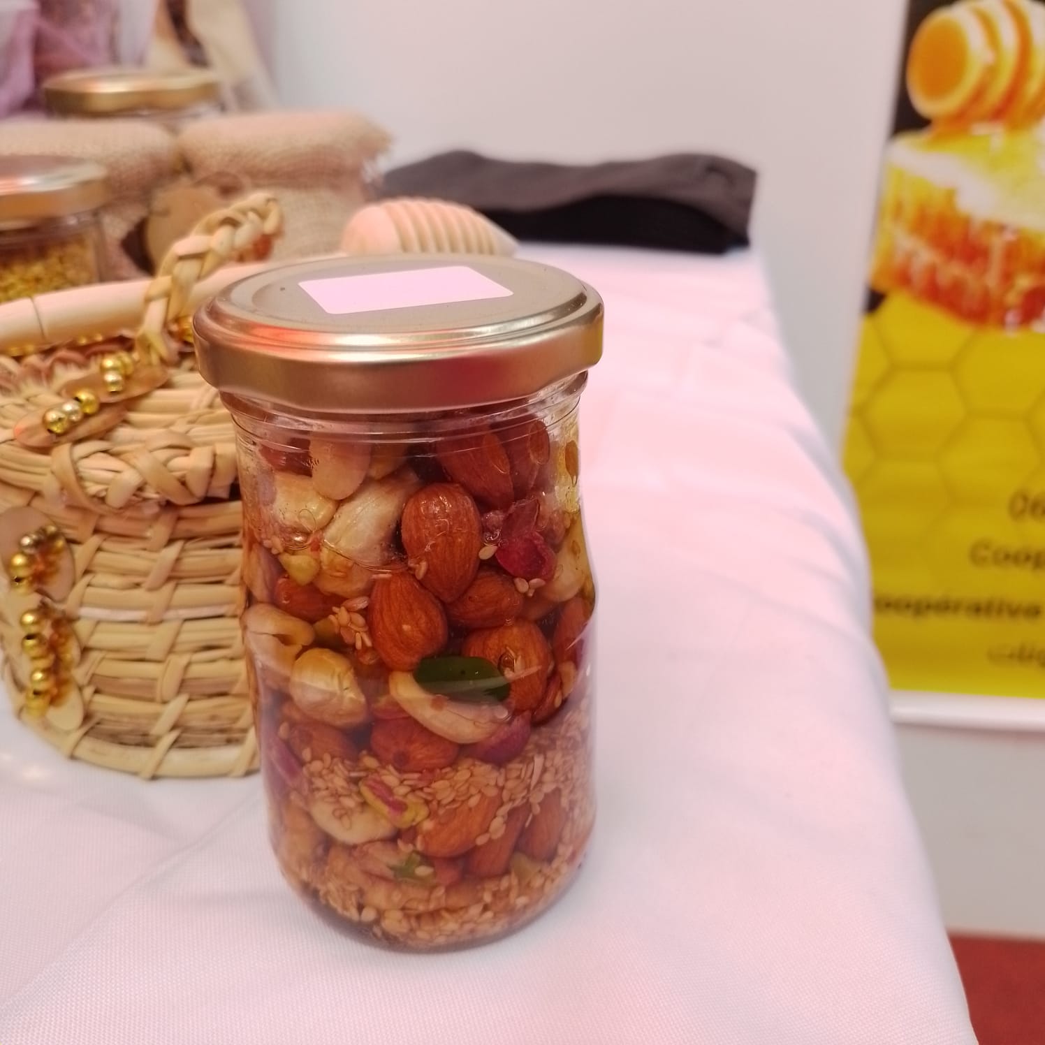 fruits secs au miel (فواكه مجففة بالعسل) fruits secs au miel (فواكه مجففة بالعسل)